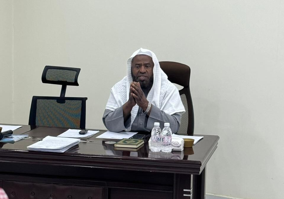 ” آل غلفيص ” يلتقي المشرفين على حلقات تحفيظ القرآن الكريم بوادي الدواسر